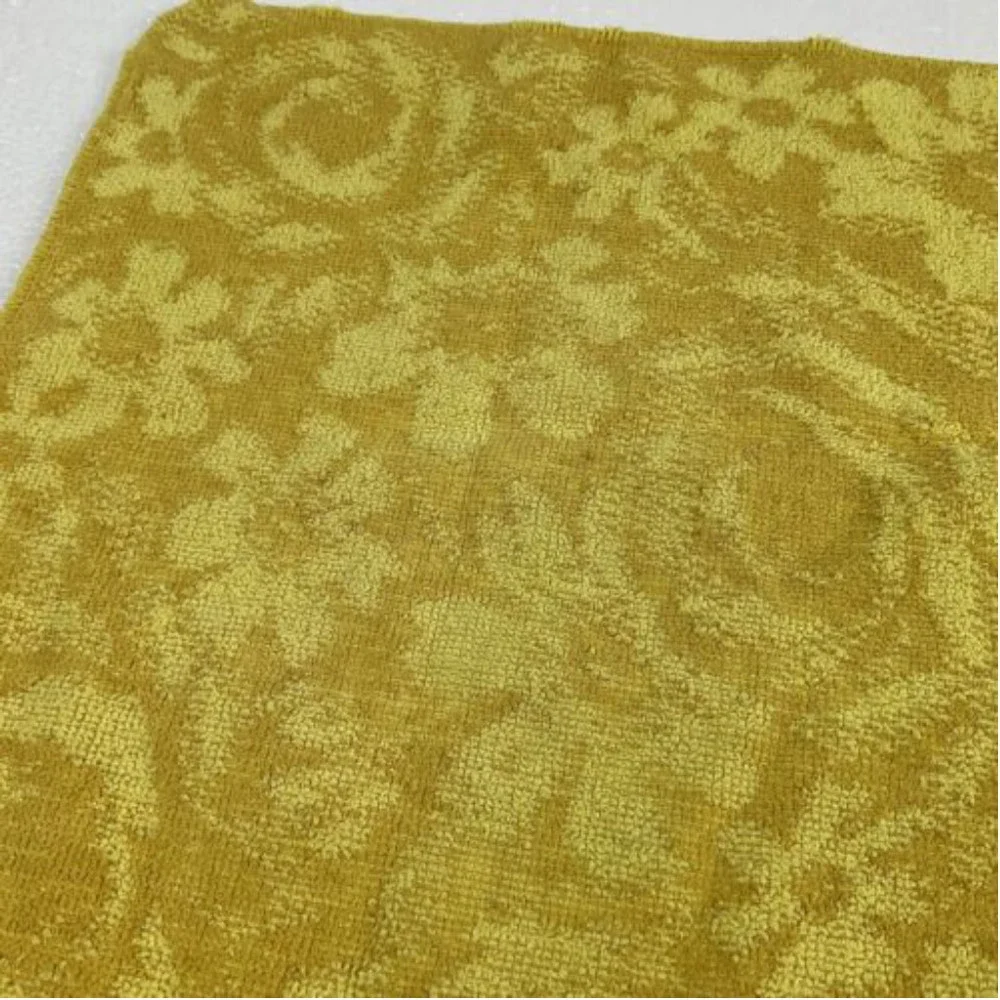 Vintage MCM 70’s Yellow Gold Flowered Fieldcrest Cotton USA Washcloth